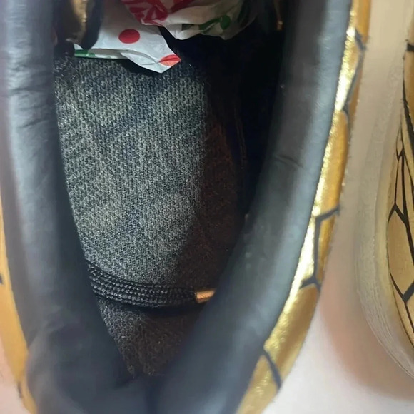 Puma Basket Low Classic Gold and Black Metallic Sneakers - Picture 5 of 5